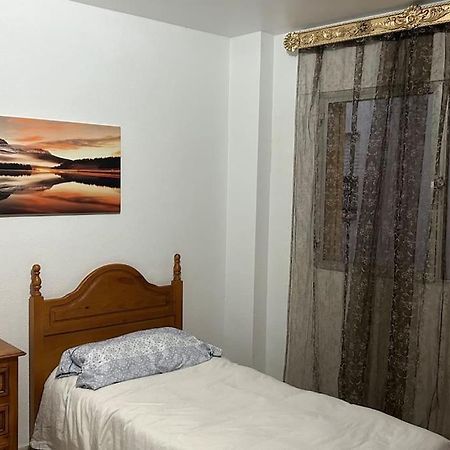 Mar Y Gibraltar: ¡Tu Refugio! Apartment La Linea de la Concepcion Bagian luar foto
