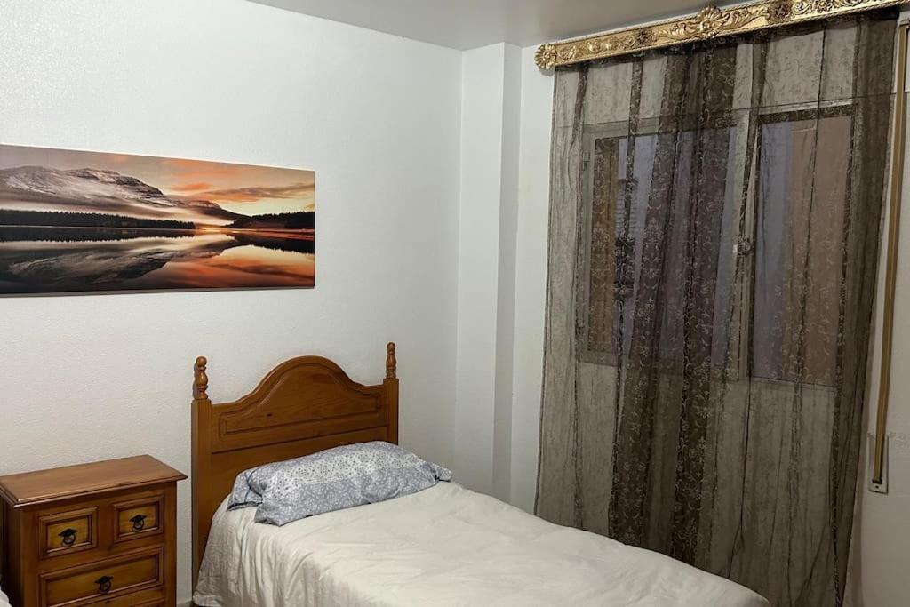 Mar Y Gibraltar: ¡Tu Refugio! Apartment La Linea de la Concepcion Bagian luar foto